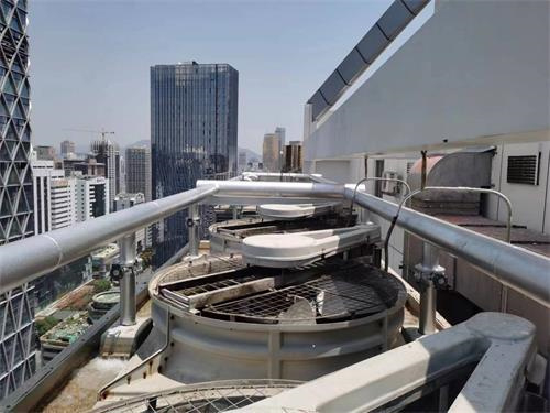 環境條件對逆流閉式冷卻塔傳熱的影響
